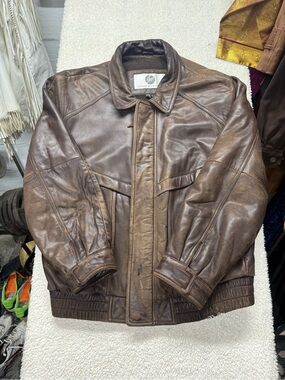 Stone Mountain Accessories Men's Brown Leather Bomber Jacket, size large